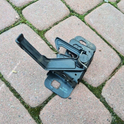 Zamek maski rygiel Opel Insignia EUROPA 13313236