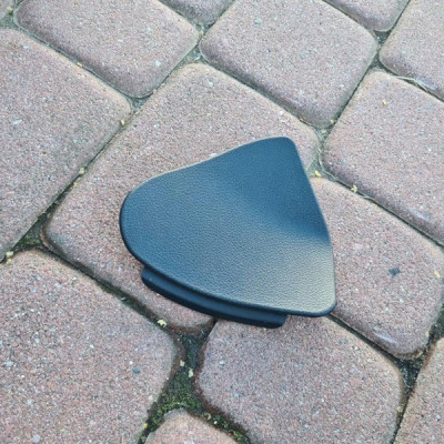 Zaślepka bagażnika prawa Opel Insignia 13222498