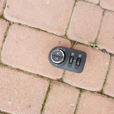 Przelacznik włacznik swiateł EU Opel Astra K V