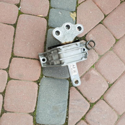 Poduszka silnika łapa Opel Insignia AZ13227717