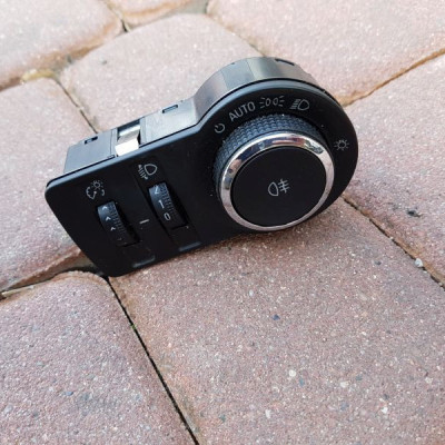 Przełacznik swiateł Opel Insignia 13268696