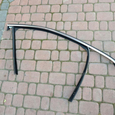 Zgarniacz uszczelka szyba Opel Insignia B 17