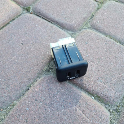 Gniazdo USB port Opel Insignia B 13598459