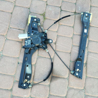 Podnośnik szyby prawy przód Astra K V 13406674