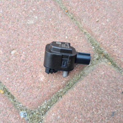 Czujnik uderzeniowy TD Opel Insignia B 13583355