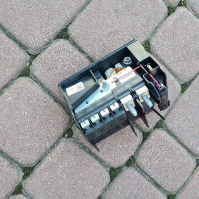 Obudowa bezpieczników Opel Insignia B 39116698