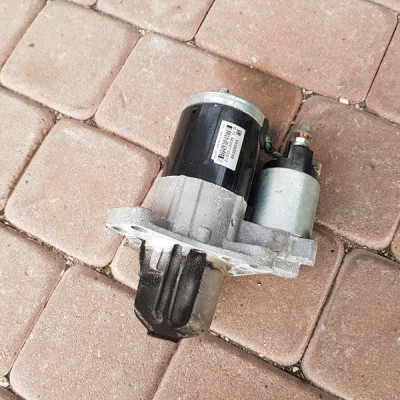 Rozrusznik Opel Insignia 2.8T OPC 55563538