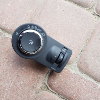 Włacznik swiateł Opel Insignia 13268710