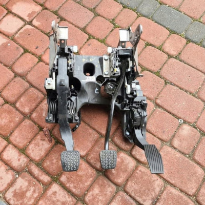 Pedał pedały manual EUROPA Opel Insignia 22969466