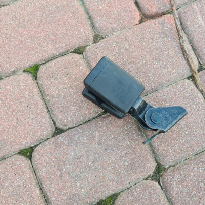 Zapięcie pasa tył Opel Insignia 13267110