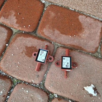 Czujnik uderzeniowy pirotechniczny Opel Insignia B