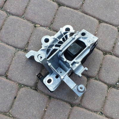 Łapa wspornik skrzyni 1.2T Opel Astra K V 42496542