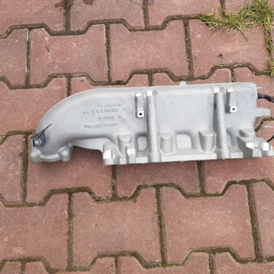 Kolektor ssący 55564546 1.6 TURBO Opel Corsa OPC