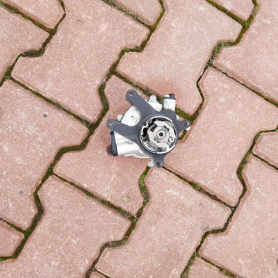 VACUM POMPA OPEL ZAFIRA C INSIGNIA 2.0T 55581351