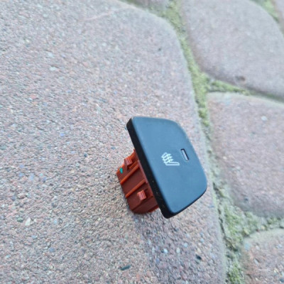 Przycisk grzania fotela Opel Astra K 39011043