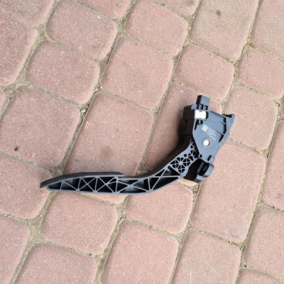 Pedał gazu potencjometr Opel Insignia B 84657611