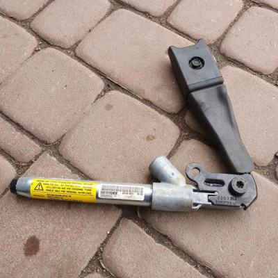 Napinacz pasa lewy Opel Insignia