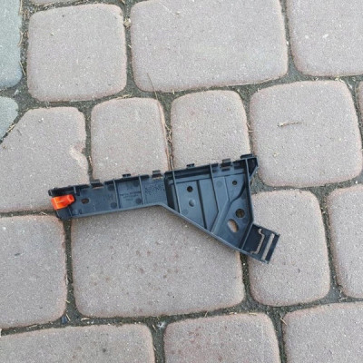 Ślizg błotnika prawy LIFT Opel Insignia 22798556
