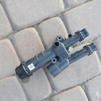 Termostat obudowa 1.6T Opel Zafira C 55598682