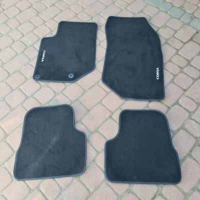 Dywan dywaniki wnetrza ORYGINAŁ Opel Corsa F 2022r