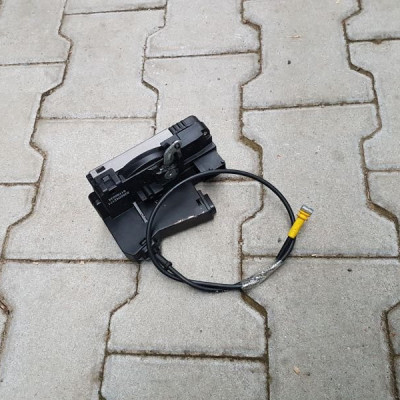 ZAMEK DRZWI PRAWY PRZÓD TRAFIC VIVARO 8200042171