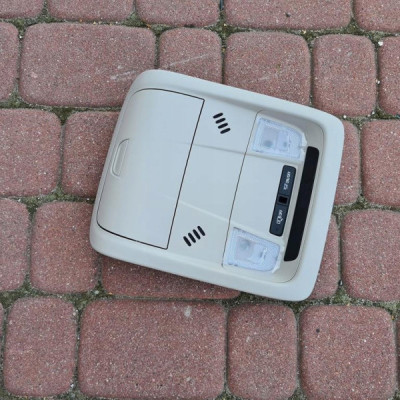 Lampka podsufitki kabiny Opel Insignia B 39217621