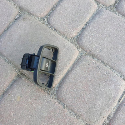 Przycisk hamulca ręcznego Zafira C 22894663