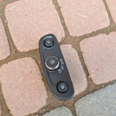 Przycisk włącznik świateł Opel Insignia B 84215918