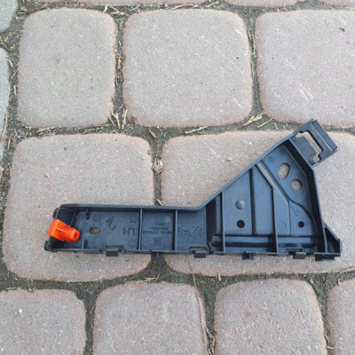 Ślizg błotnika lewy LIFT Opel Insignia 22798555