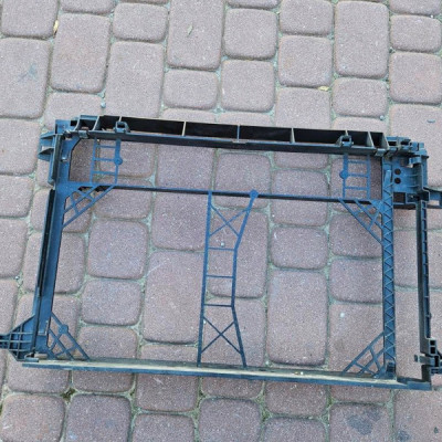 Obudowa osłona chłodnicy Opel Insignia B 84207979