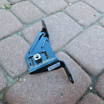 Wspornik blacha dywanu Opel Insignia B 39144750