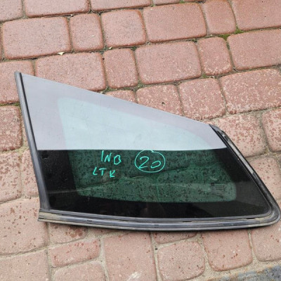 Szyba tył tylna kombi ciemna Opel Insignia B 2020r