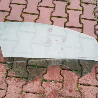 Szyba przód przednia drzwi Opel Astra J IV 4 2013r