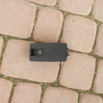 Przełącznik szyb tył europa Insignia