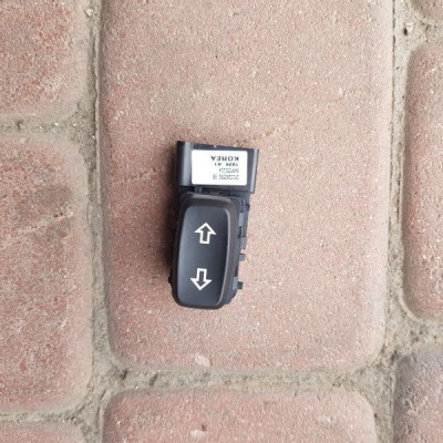 WŁĄCZNIK REGULACJA FOTELA OPEL INSIGNIA 13282592