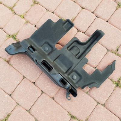 Obudowa osłona dolna deski Insignia 13308564