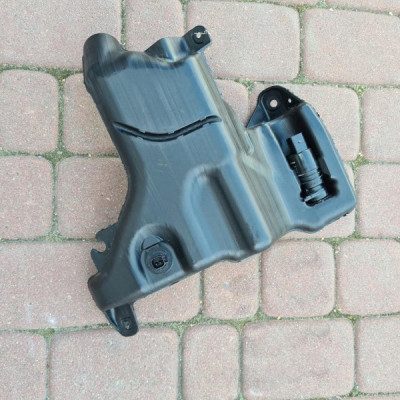 Zbiorniczek spryskiwaczy Opel Insignia B 13480307