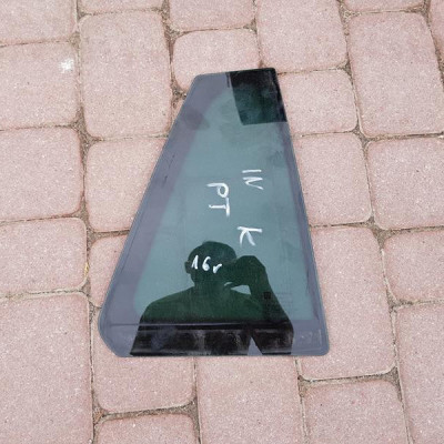 Szyba tył tylna ciemna kombi Opel Insignia 2016r