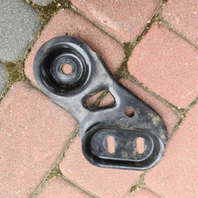 Uchwyt mocowanie chłodnic Opel Insignia B 22982753