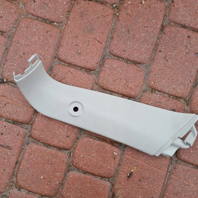 Plastik osłona obudow klapy Opel Meriva B 13276142