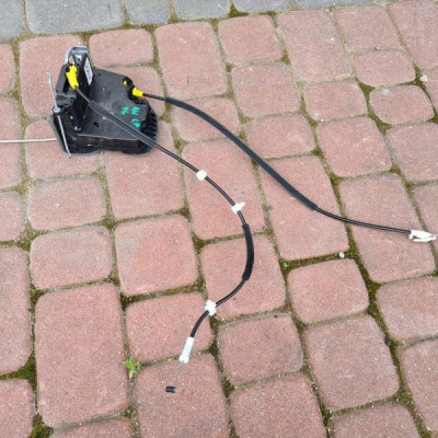 Zamek drzwi lewy przód Opel Astra K 13533588