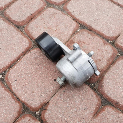 Rolka napinacz paska 1.6T Opel Zafira C 55569399