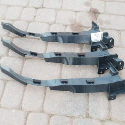 Ślizg pod lampe LIFT nowy Opel Insignia 23158324