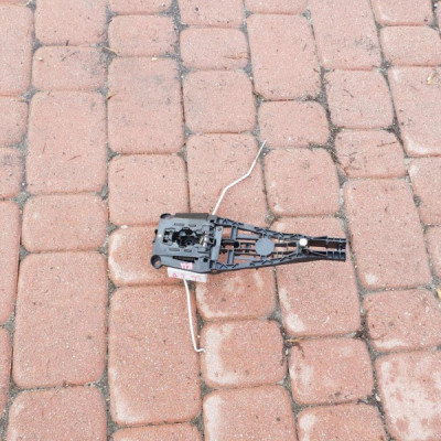 Podstawa klamki cięgno Opel Zafira C 13577484