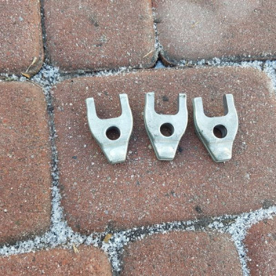 Łapka mocowanie wtrysk 2.3 DCI Master III Movano B