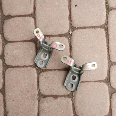 Zawiasy drzwi prawy przód Opel Astra K V