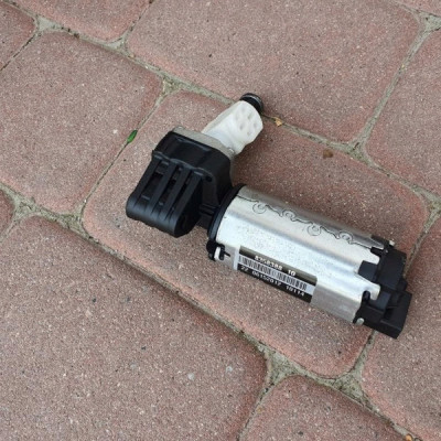 Silniczek regulacji fotela Insignia 835838810