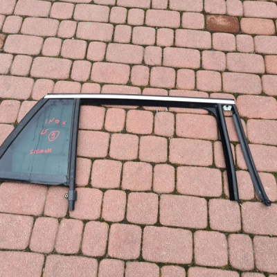 Szyba tył tylna kombi ciemna Opel Insignia B 2019r