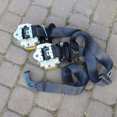 Pas pasy przednie Opel Astra K V 39201593 39201592