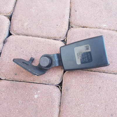 Mocowanie zapięcie pasa Opel Astra J IV 13354864